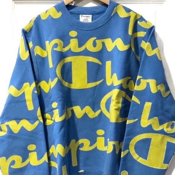 NWT Champion Giant Logo Crew Neck - Picture 3 of 4